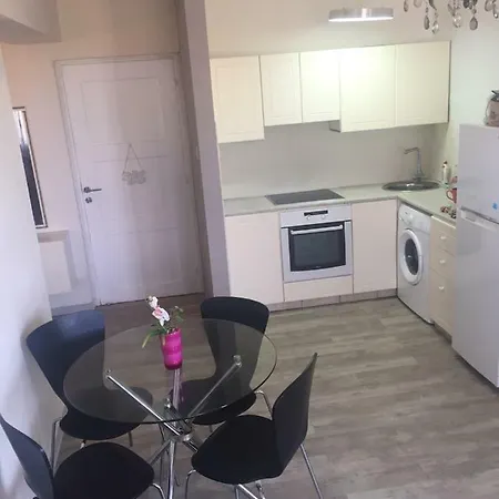 Aura Apartment *